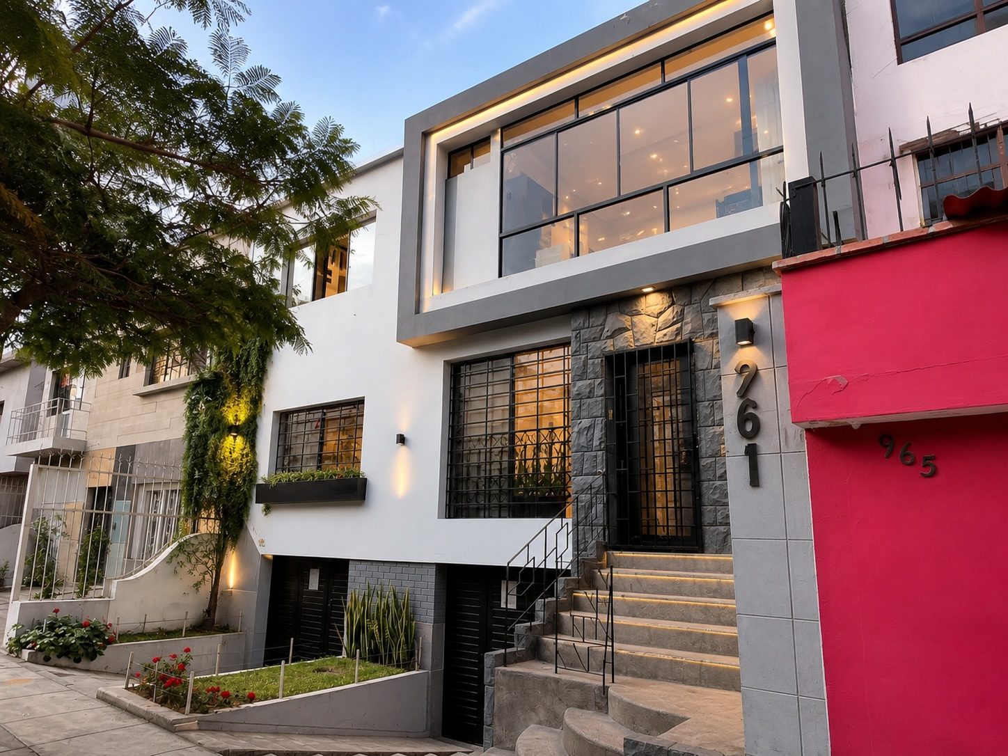 Fachada de Casa Reducto, Av. Reducto 961